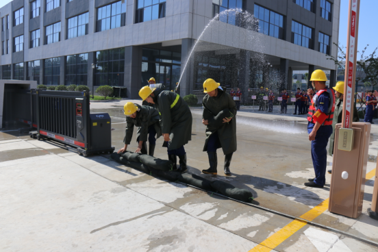 “以‘演’促防 以‘練’備戰(zhàn)”公司保稅區(qū)廠區(qū)開展2024年自然災(zāi)害（防臺風(fēng)、防汛）處置演練活動(dòng)650.png